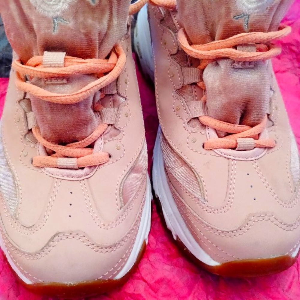 Skechers sneakers